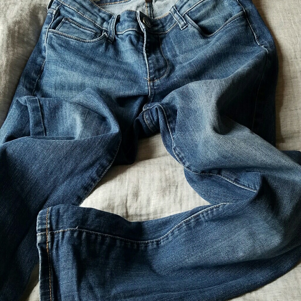 KUT FROM THE KLOTH SZ 2 STRAIGHT LEG